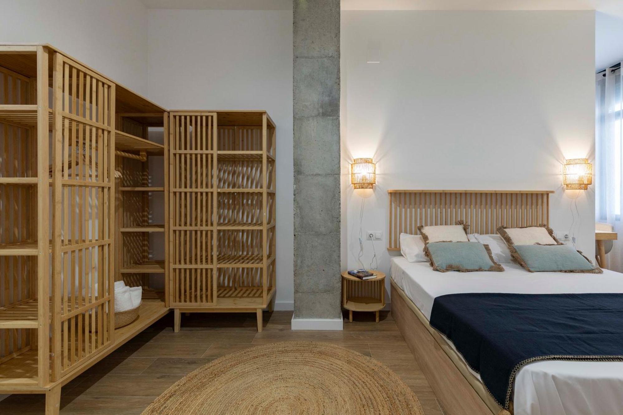Travel Habitat Mediterranean Suites Valencia Exteriör bild