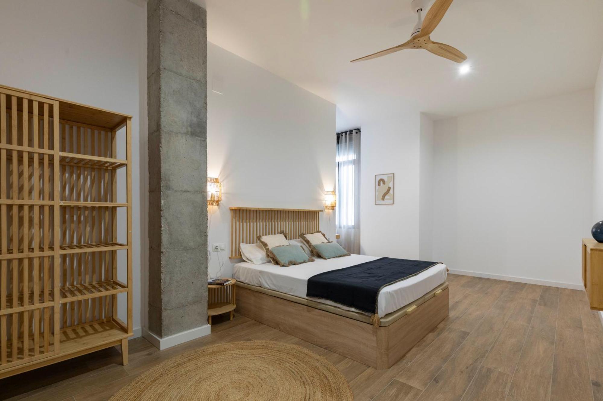 Travel Habitat Mediterranean Suites Valencia Exteriör bild