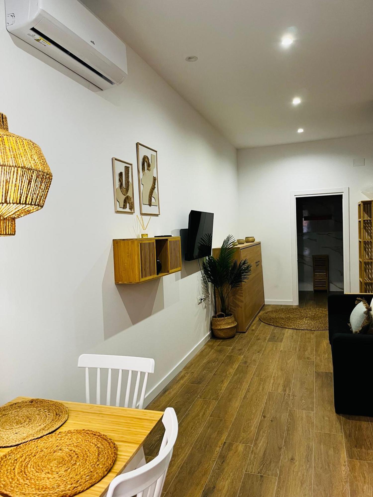 Travel Habitat Mediterranean Suites Valencia Exteriör bild