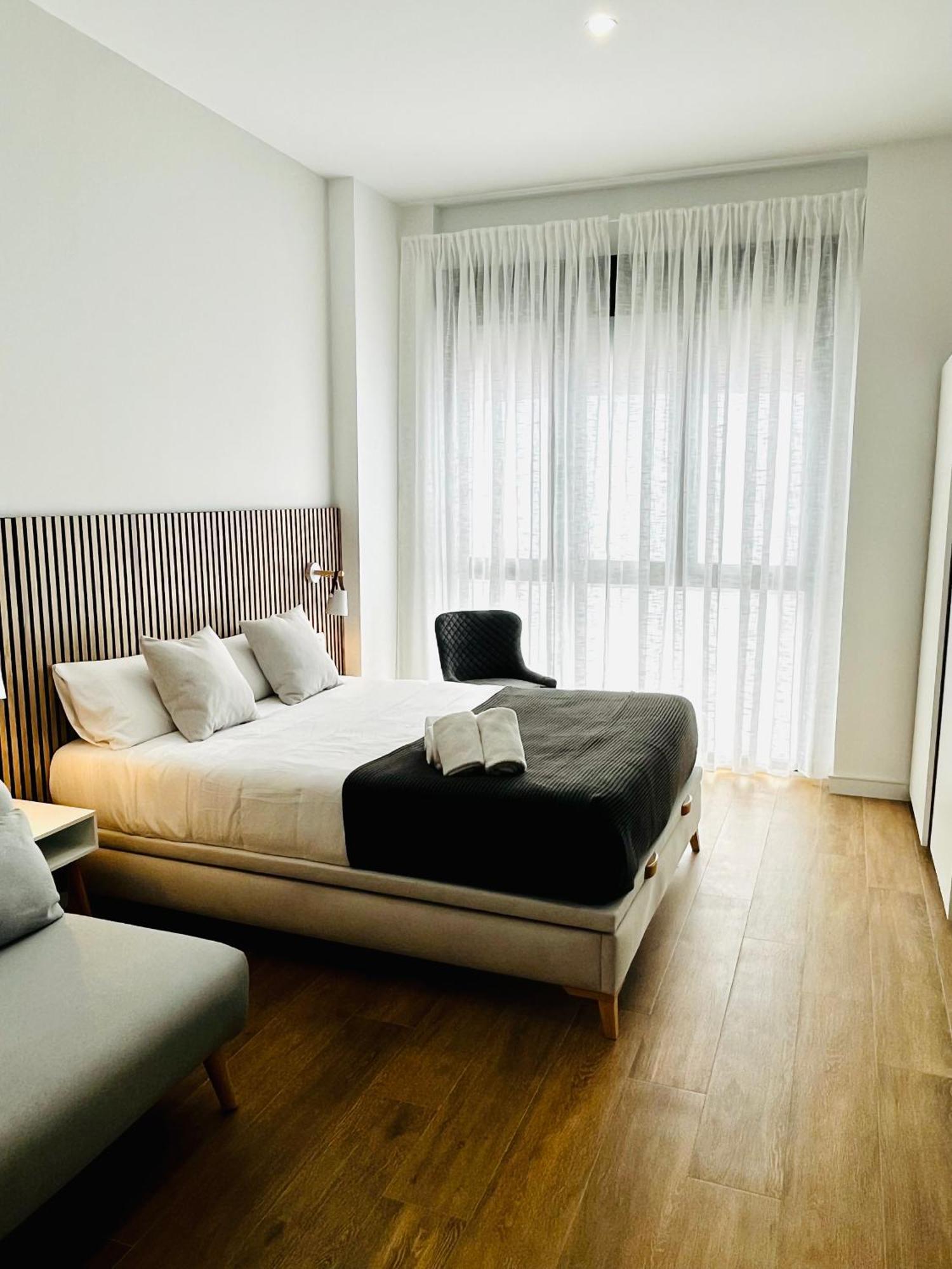 Travel Habitat Mediterranean Suites Valencia Rum bild