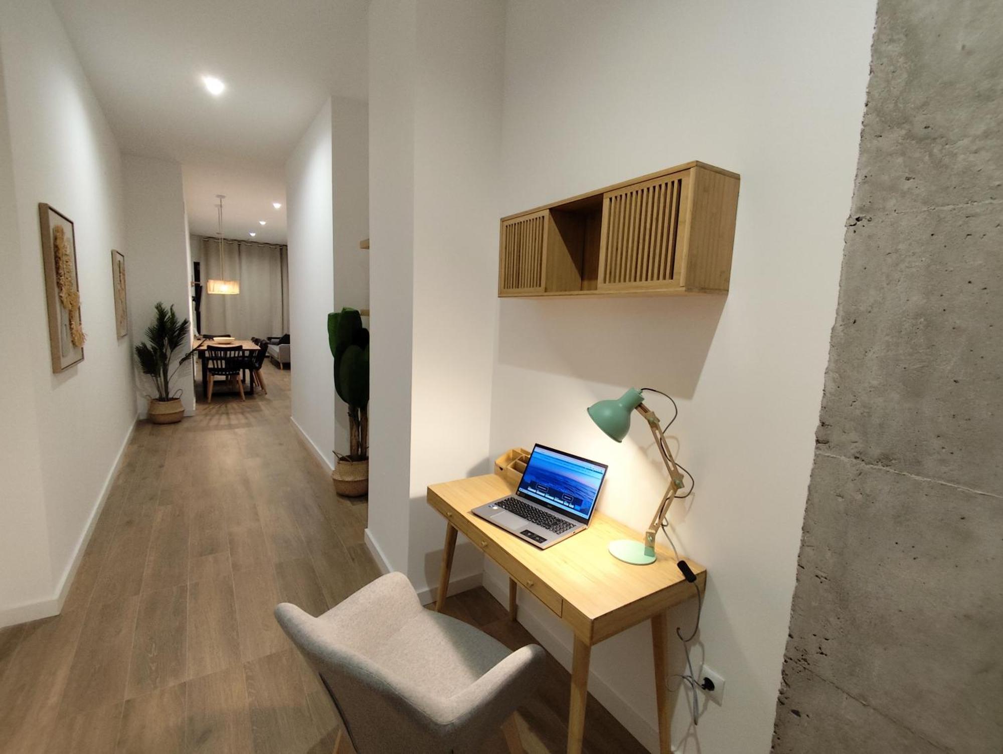 Travel Habitat Mediterranean Suites Valencia Exteriör bild